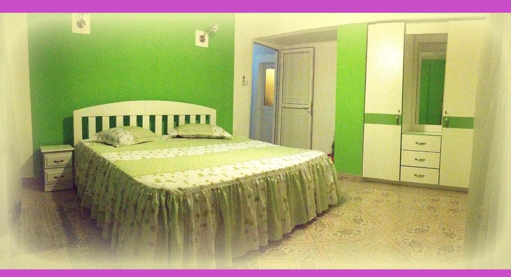 Deluxe Two-Bedroom Apartment,137445858:JPEG